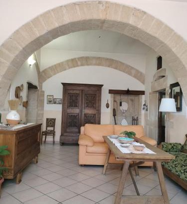 Riola Sardo Hotel | La Casa Rossa