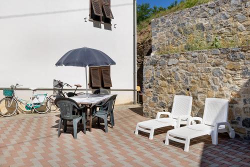Osiglia House | La Casa Sul Lago