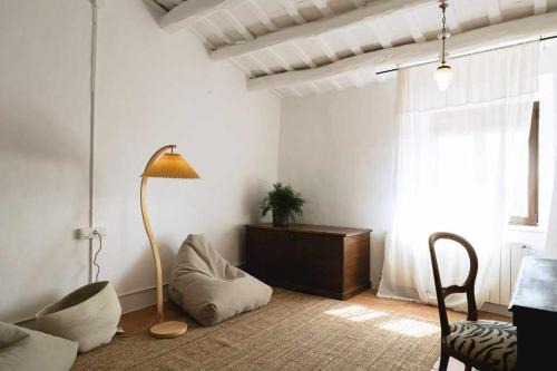 Sant Jordi Desvalls Apartment | La Casa Verde By LohodiHomes