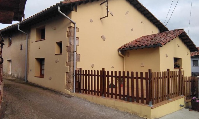 Cabranes Municipality House | La Casina