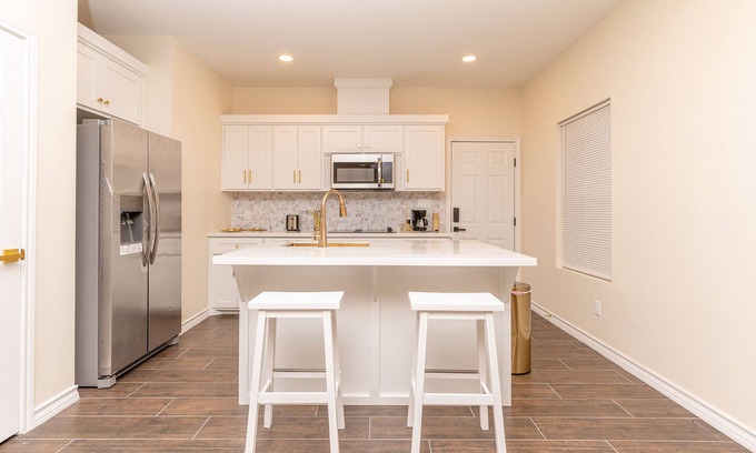 Edinburg House | La Casita in Edinburg