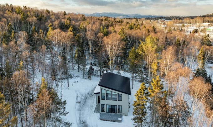 Baie-St-Paul House | La Châle-heureuse