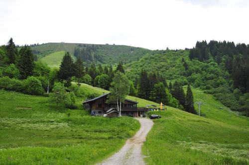 La Cote-d'Arbroz Cabin | La Chanterelle - Mountain Lodge