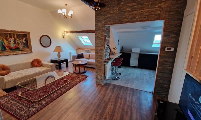 Chateau-Thierry Apartment | La Cigogne