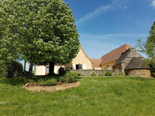 Saint-Leon-sur-Vezere House | La Clef des Champs