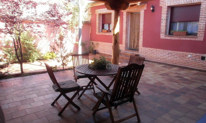 Fresno de Cantespino House | La Cochera de Don Paco