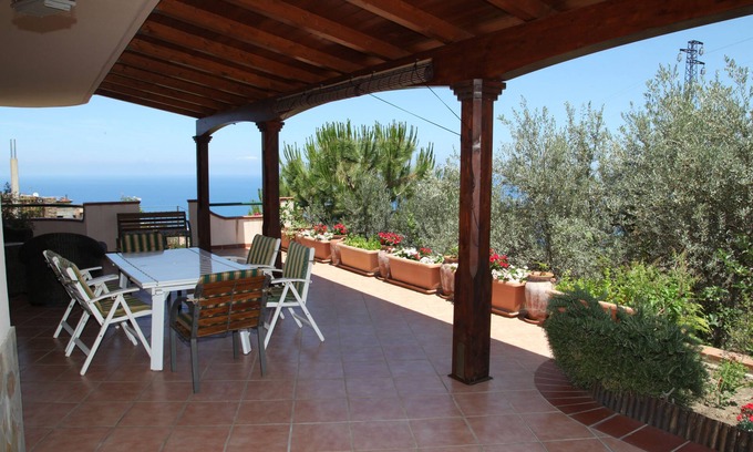 Capo d'Orlando Bed & Breakfast | La Collina B&B