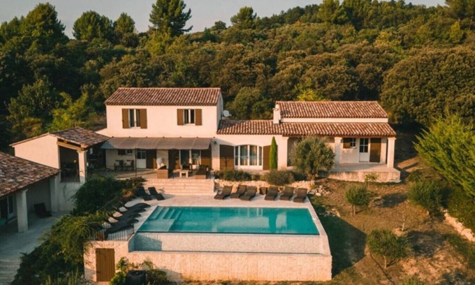 Apt House | La Collina De Rêve - luxury villa with pool