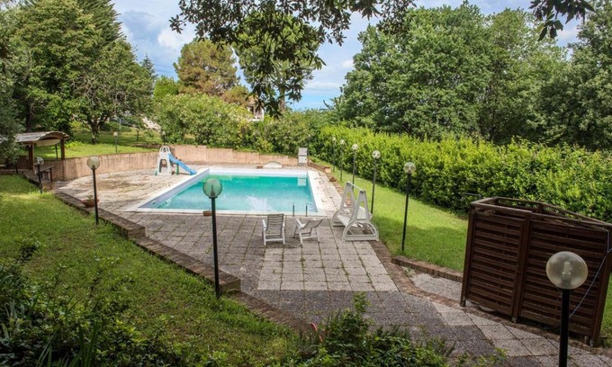 Offagna Apartment | LA COLOMBARA - Offagna, meravigliosa villa con piscina