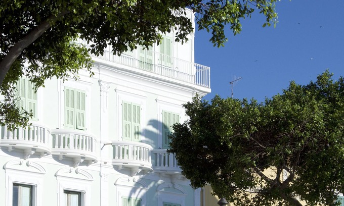Carloforte Apartment | La Conchiglia, a splendid apartment for 2 people overlooking the sea.