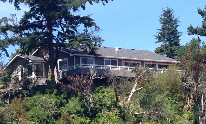 La Conner House | LA CONNER BENTON STREET RETREAT - IN-TOWN - 3 BLOCKS TO EVERYTHING AND VIEWS! !
