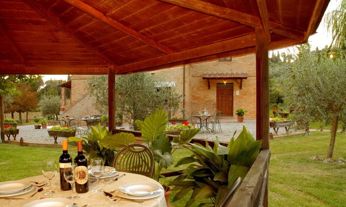 Pozzuolo House | LA CONTEA 1 - APARTMENT 4 + 2 PLACES - SWIMMING POOL