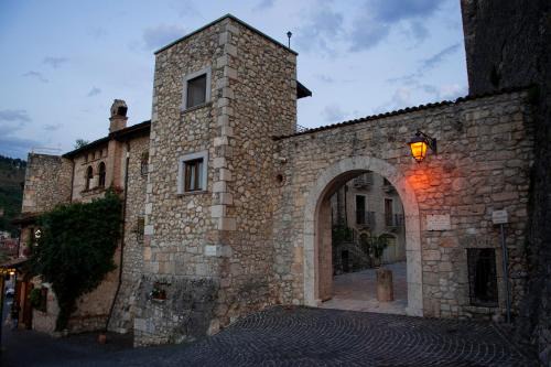 Celano House | La Contessa