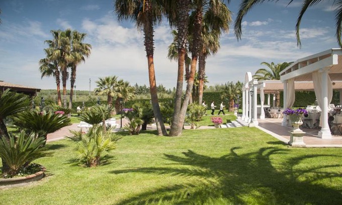 Canosa di Puglia Hotel | La Corte di Opaka