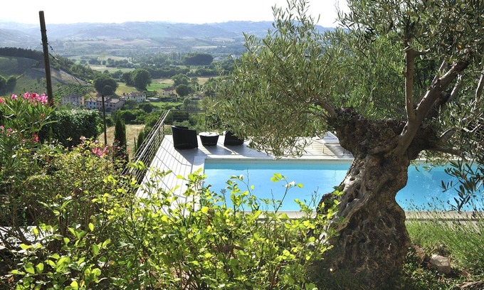 Nocera Umbra Villa | La Costa: House /Villa - La costa
