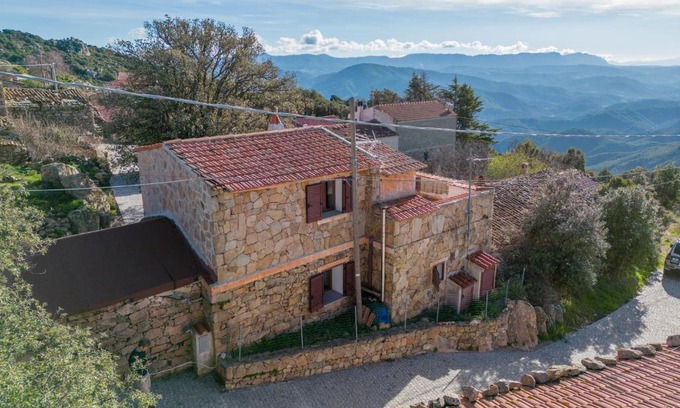 Padru Villa | La Dimora degli Dei