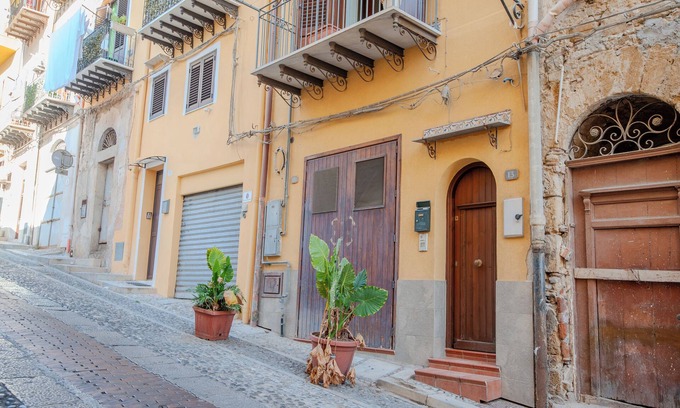Termini Imerese Apartment | La Discesa Di San Giuseppe