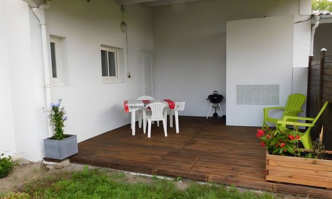 Lesperon Apartment | La Dune - Domaine Des Landes with Shared Pool, Private Covered Terrace, and Shared Garden