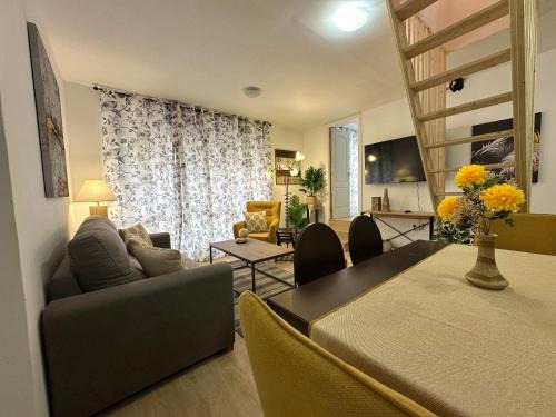 La Esperanza Apartment | La Esperanza Apartaments