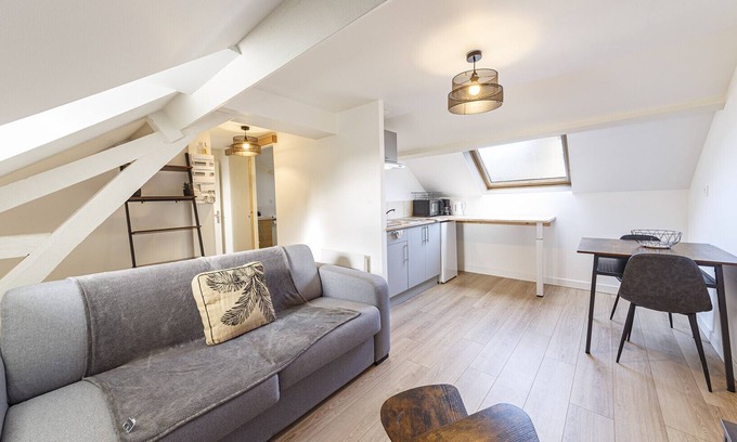 Laval Apartment | La Fabrik - Studio à 300m de la gare de Laval
