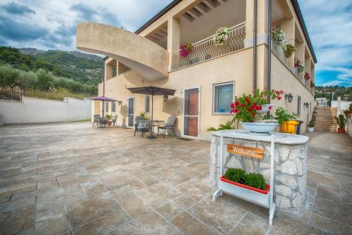 Monte Sant'Angelo Apartment | La Finestra sul Mare Locazione Turistica