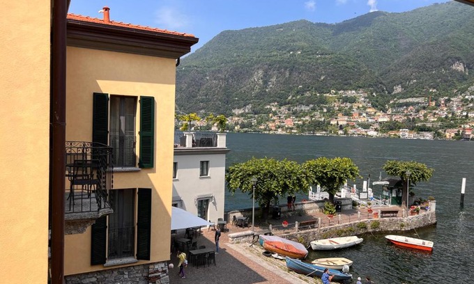 Torno House | La Finestra sul Molo - by MyHomeInComo