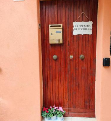Precetto House | La finestra sulle colline
