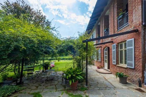 Castelnuovo don Bosco Bed & Breakfast | LA GARBATA b&b