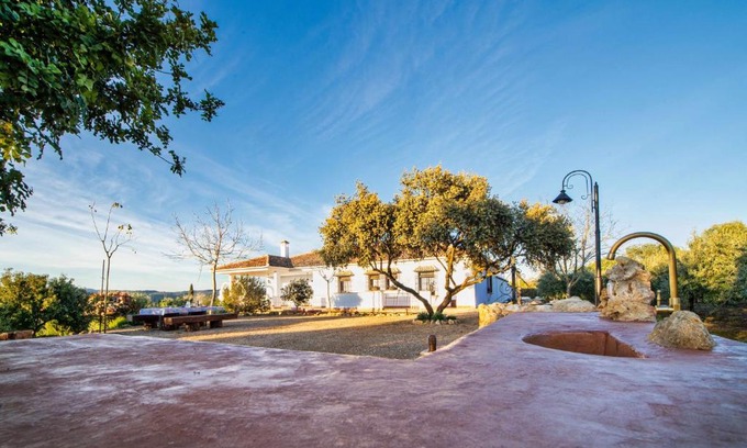 Almodovar del Rio Villa | La Garrida, casa con encanto cerca de Córdoba