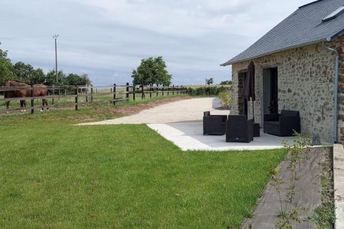 Soulge-sur-Ouette House | La Giraudière bâtisse au calme 2 à 4 personnes