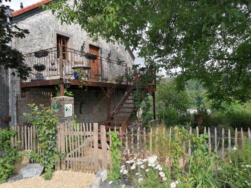 Onhaye House | La Grange
