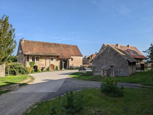 Chapaize House | La Grange de la Porterie - Magnificent House and Barn Conversion in Historic village