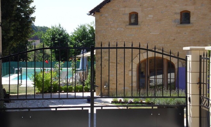 La Chapelle-Aubareil House | La Grange Mirabelle Is A Beautiful 3 Bedroom Converted Stone Barn Nr Sarlat