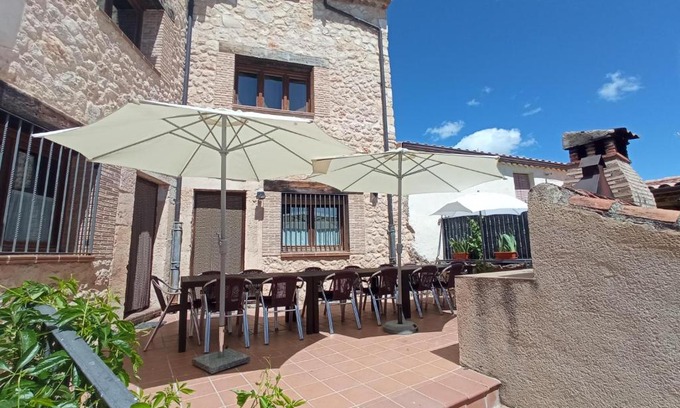 Valdevarnes House | La Hacendera Entre Hoces - 20-28pax-10 hab con baños en suite