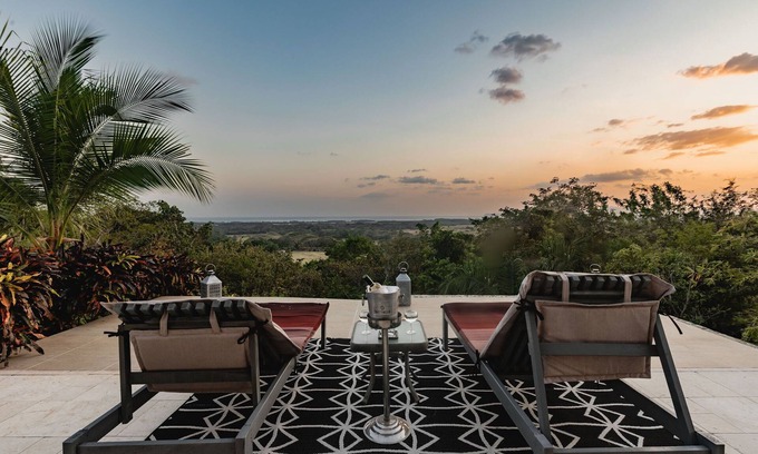 Ojo de Agua House | La Hacienda Eye of Water Rural Luxury Home /13 Acres of privacy