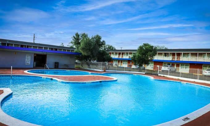 Bonanza Hotel | La Hacienda Hotel