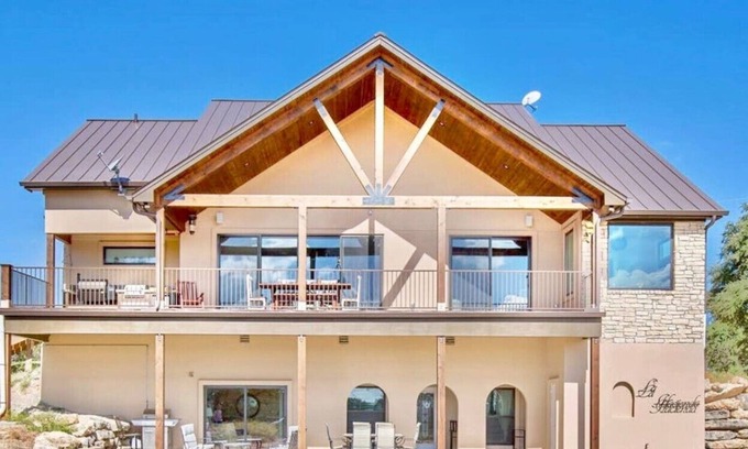 Dripping Springs RV Rental | La Hacienda Retreat- Brewery- Pool- Playground