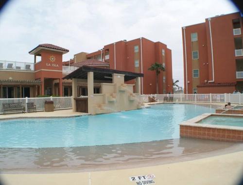 South Padre Island Apartment | La Isla 201 Mid-island next Beach Park Isla Blanca