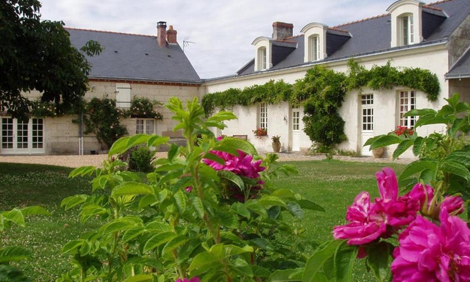 Saint-Lambert-des-Levees House | La Jarillais
