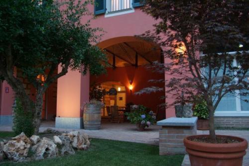 Moncalvo Hotel | La Locanda del Melograno
