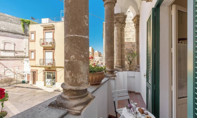 Manduria House | La Loggia House by BarbarHouse