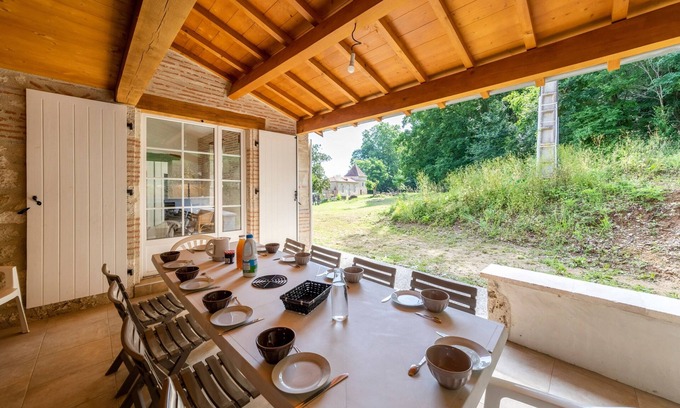 Sainte-Livrade-sur-Lot House | La maison dans la nature - Cadre exceptionnel au bord de cours d'eau