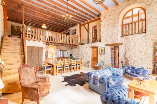 Mansonville House | La Maison 1786 - Grand jardin et jacuzzi