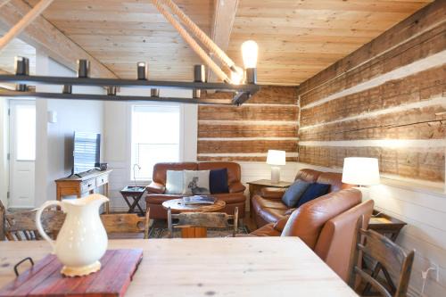 Saint Ferreol les Neiges Ski Chalet | La Maison Bleue
