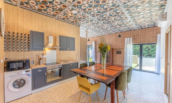 Villaines-les-Rochers Apartment | La Maison du Bois Brûlé 1 - Avec piscine partagée