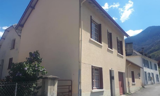 Pierrefitte-Nestalas House | La maison de Nestalas