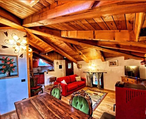 Pallusieux Apartment | La Maison de Julie