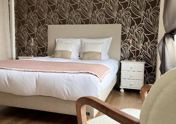 Le Faouet Hotel | La Maison de Louisette