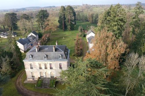 Theneuille House | La maison de Valentine