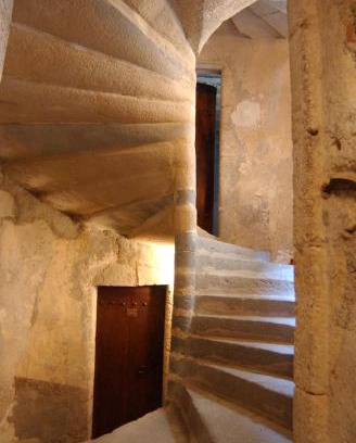 Saint-Saturnin Bed & Breakfast | La maison des archers